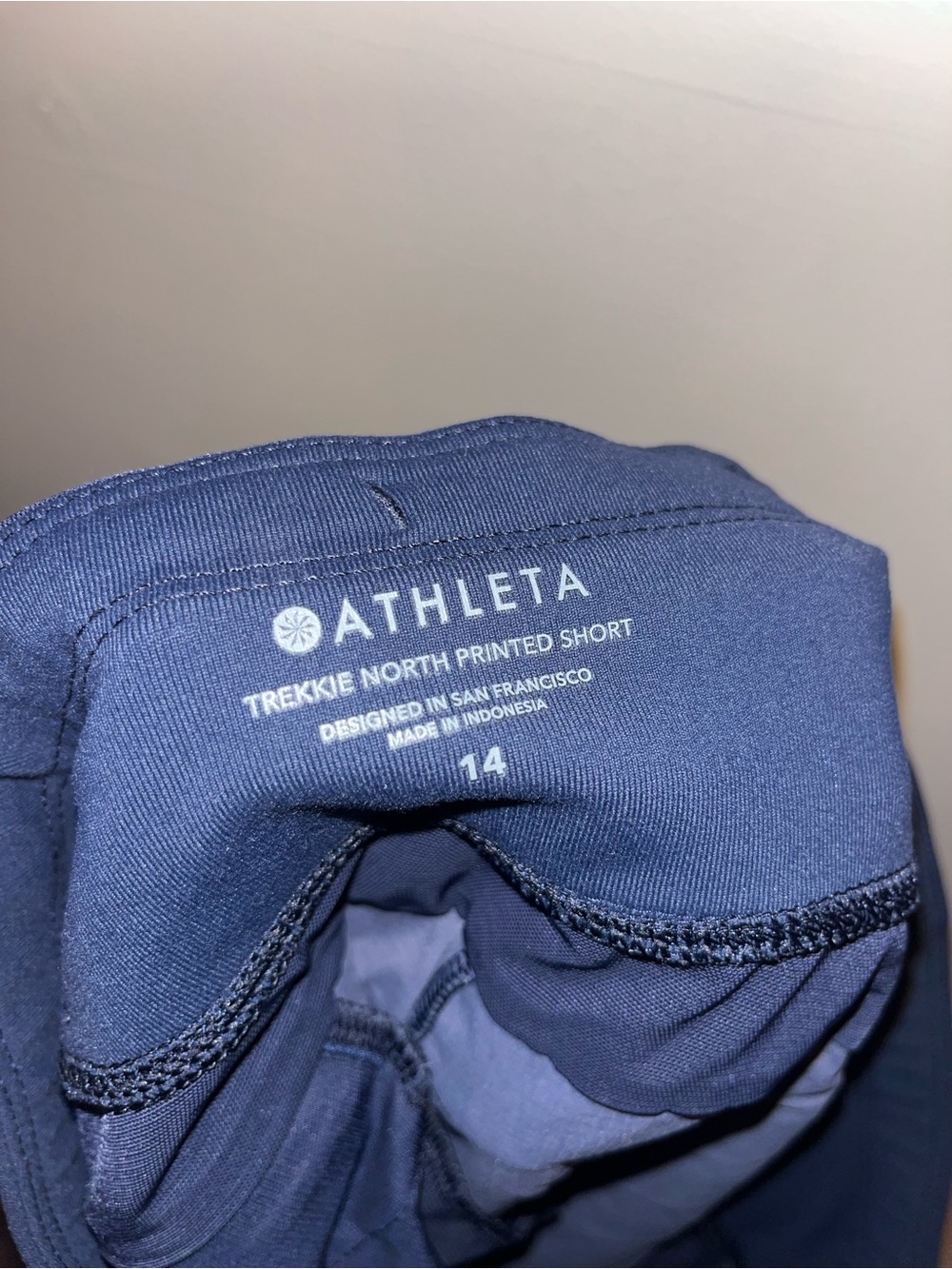 Athleta Women's Trekkie North Shorts Blue Size 14 EUC Quick Dry Hiking Outdoor - Picture 6 of 7